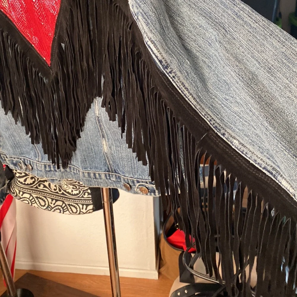 Squeeze Jean Jacket - Picture 10 of 14